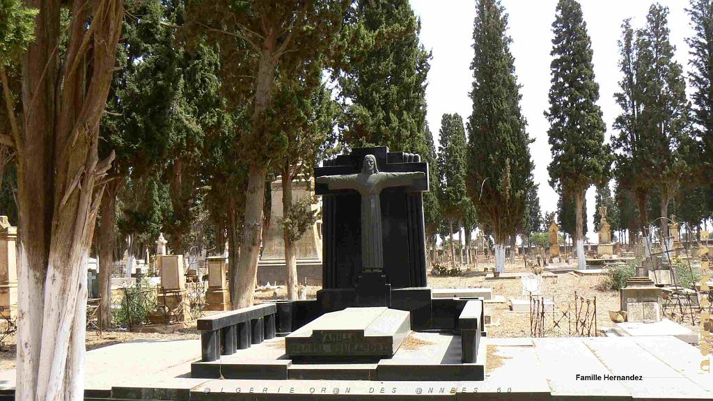 HAMMAM BOU HADJAR 2009 LE CIMETIERE   (53).jpg